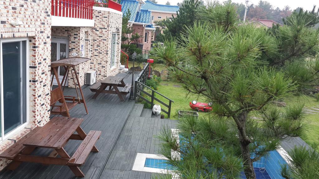 Jeju Olleh House Villa Exterior photo
